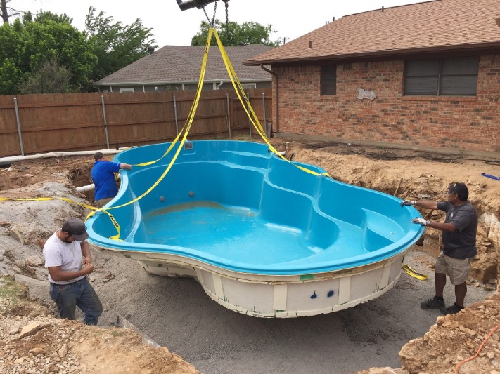 How Long Does It Take To Build A Fiberglass Pool?