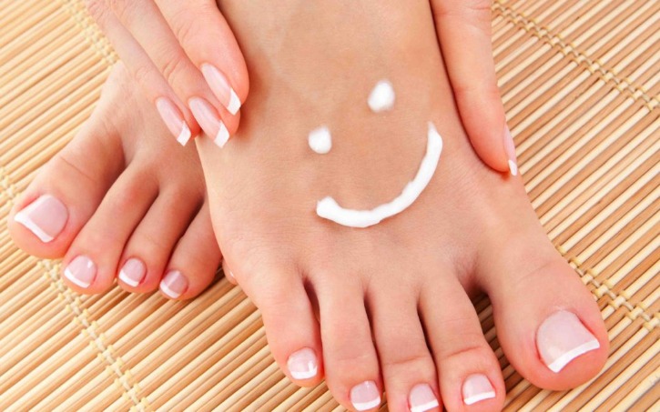 How to Get Healthy, Clean and Good Looking Feet with Pictures