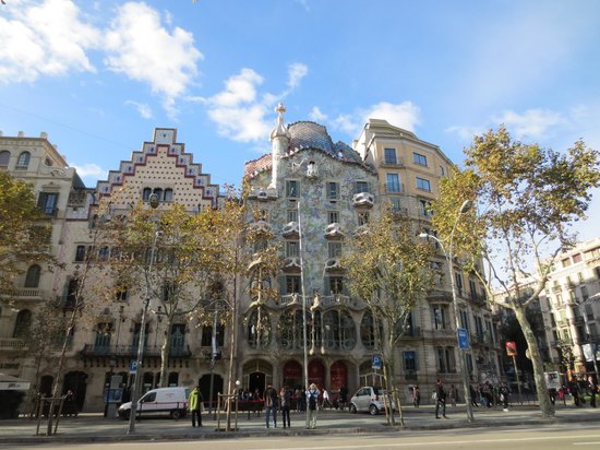 How To Do It ALL in 3 Days  Barcelona Travel Guide Fall 2022